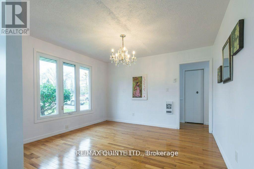 UPPER-239 Dundas Street W, Belleville, ON, K8P 1A9 - 8