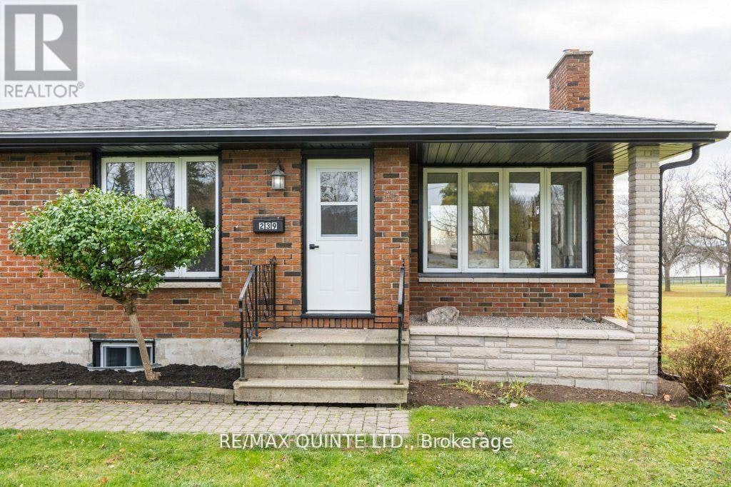 UPPER-239 Dundas Street W, Belleville, ON, K8P 1A9 - 2