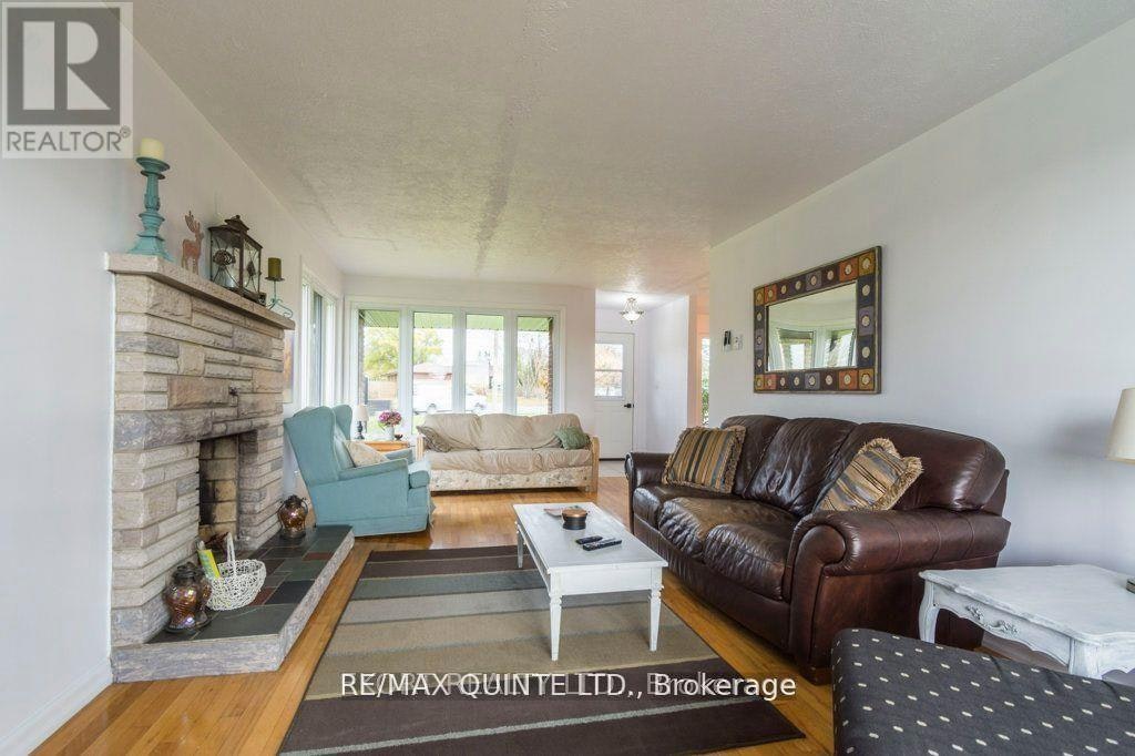 UPPER-239 Dundas Street W, Belleville, ON, K8P 1A9 - 7