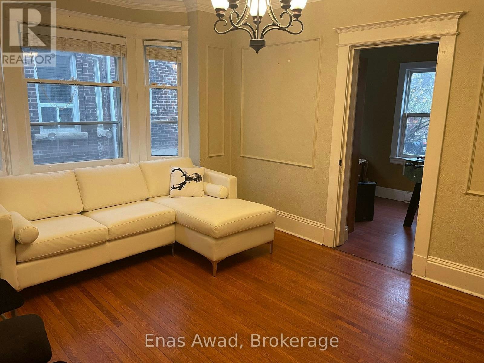 738 Manning Avenue, Toronto, ON, M6G 2W4 - 5