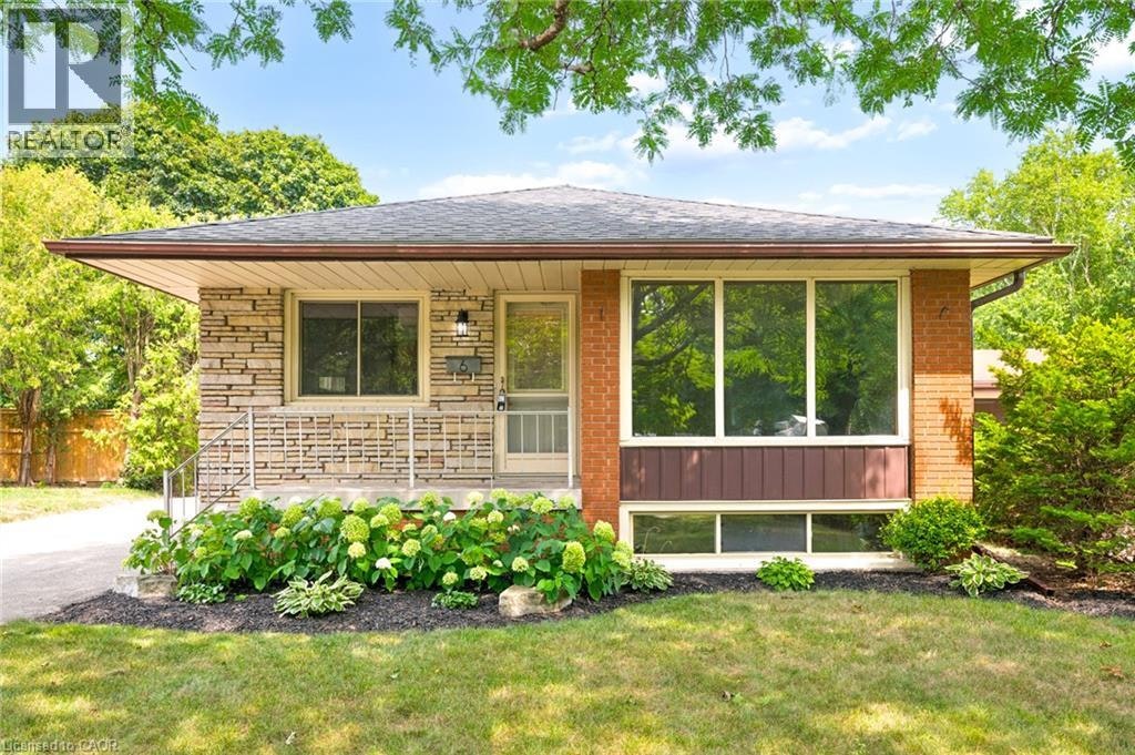 6 Robroy Court, Brantford, ON, N3R 3E3
