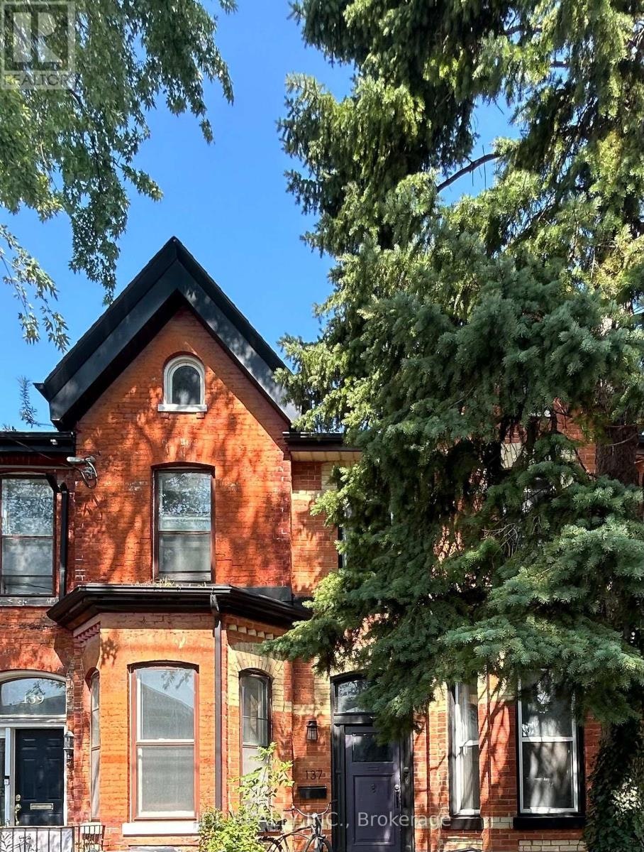 A MAIN FLOOR-137 Denison Ave Avenue, Toronto, ON, M5T 2N2