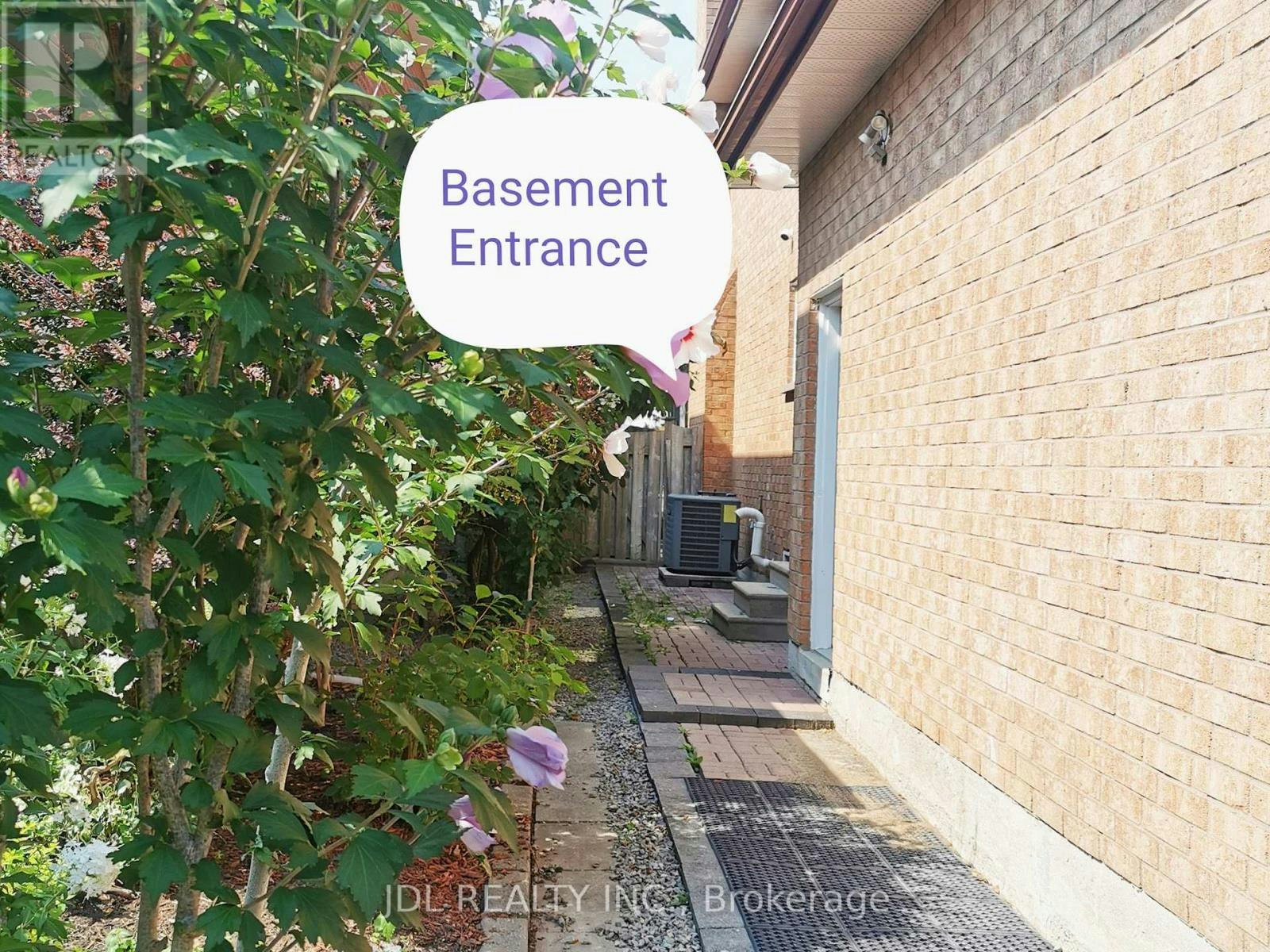 84 Adrian Crescent, Markham, ON, L3P 7A6 - 2
