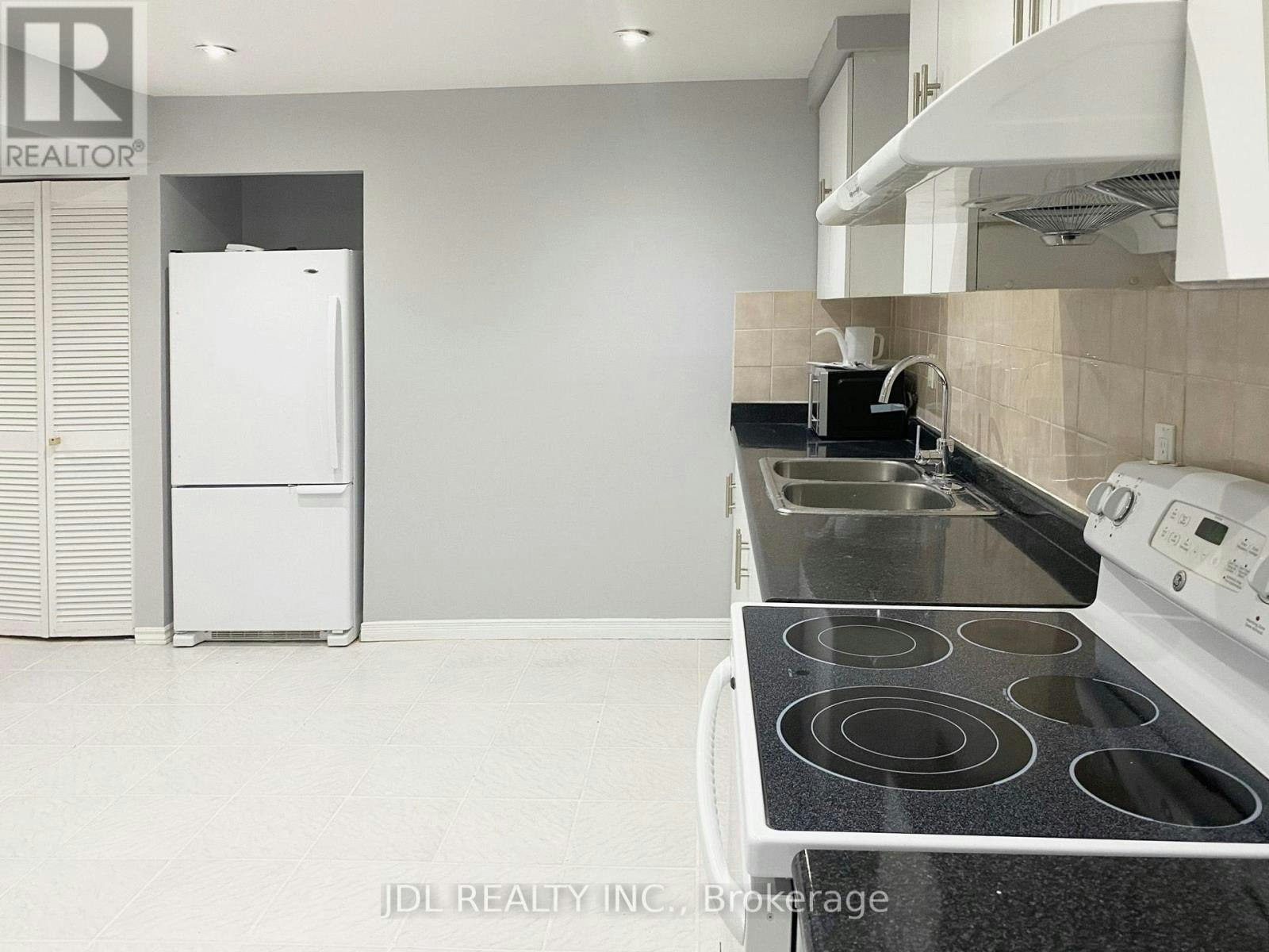 84 Adrian Crescent, Markham, ON, L3P 7A6 - 4