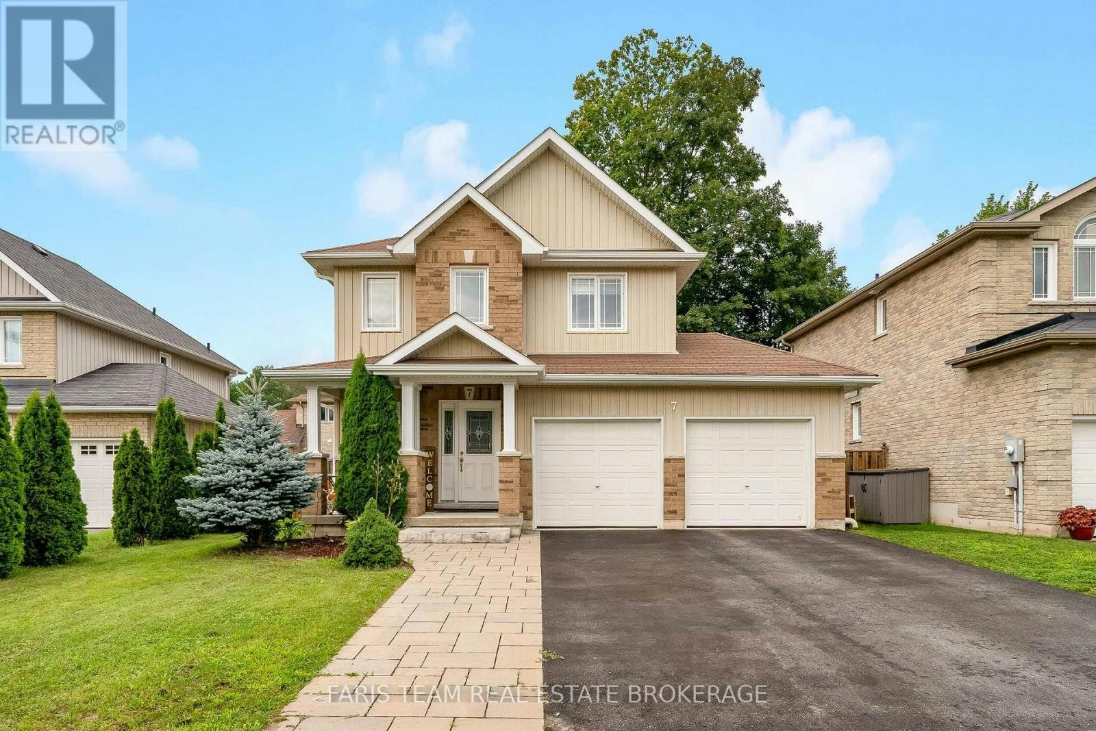 7 Mancini Drive, Essa, ON, L0M 1B1