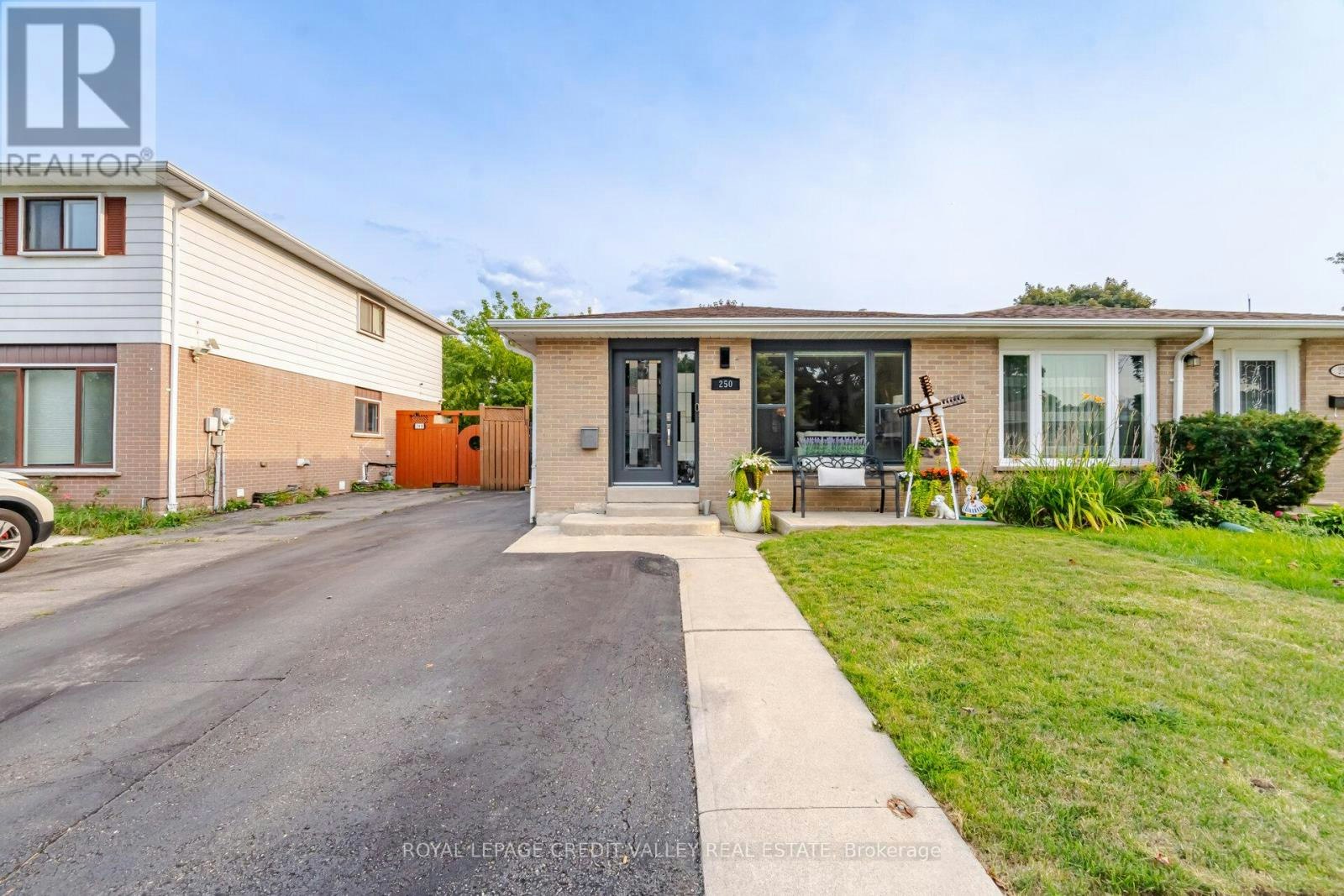 250 Archdekin Drive, Brampton, ON, L6V 1Z2