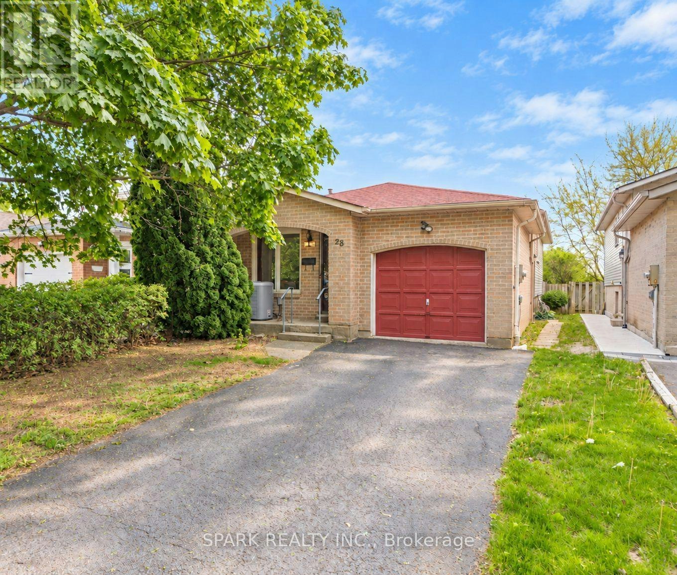 28 Lampman Crescent, Thorold, ON, L2V 4K7