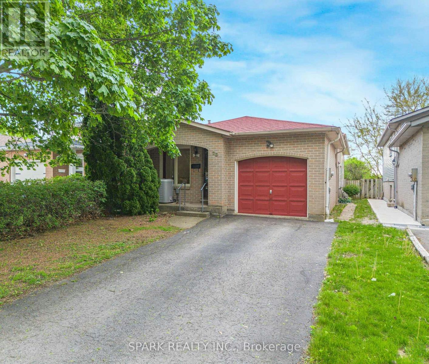 28 Lampman Crescent, Thorold, ON, L2V 4K7