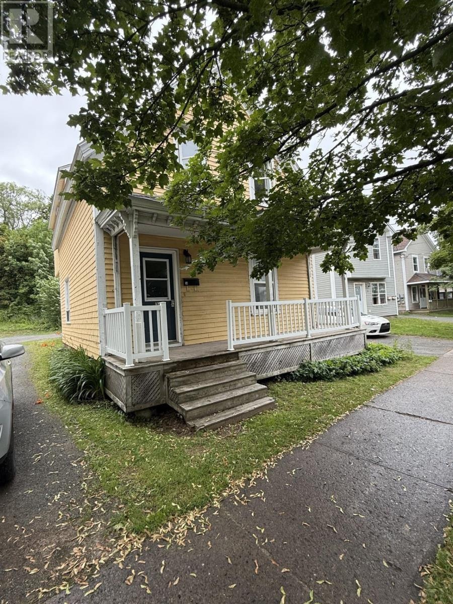 34 Hawthorne Street, Antigonish, NS, B2G 1A3