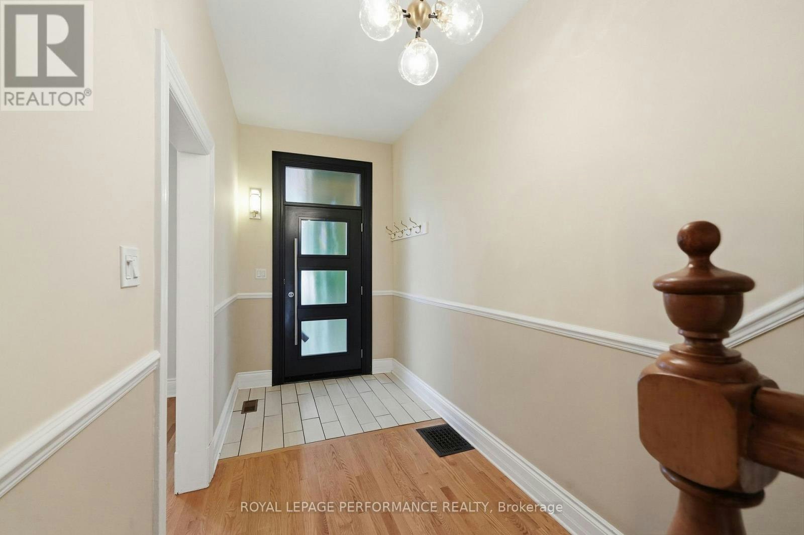 284 Crichton Street, Ottawa, ON, K1M 1W4 - 4