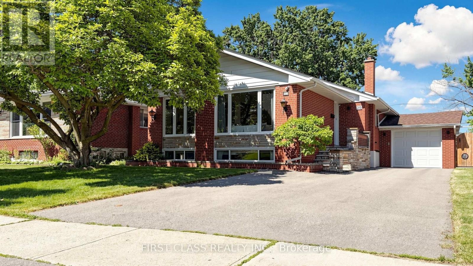 20 Brampton Road, Toronto, ON, M9R 3J1