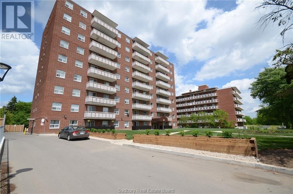 601-851 Queenston Road, Hamilton, ON, L8G 1B4 - 2