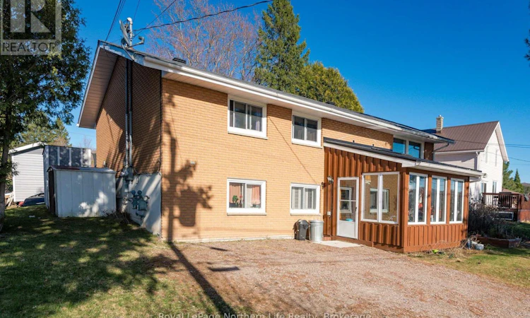 500 Valley View Drive N