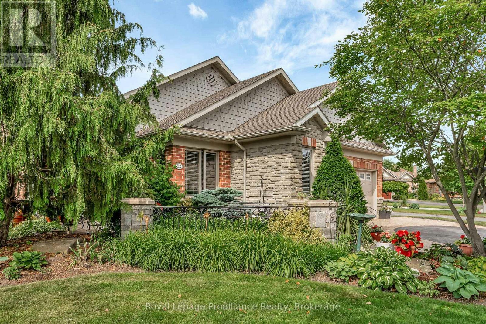 22 Trillium Court, Belleville, ON, K8P 5M5