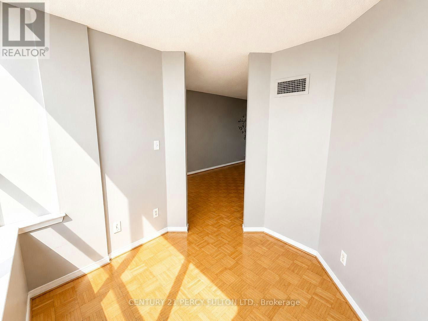 1201-1625 Pickering Parkway, Pickering, ON, L1V 6Z6 - 18