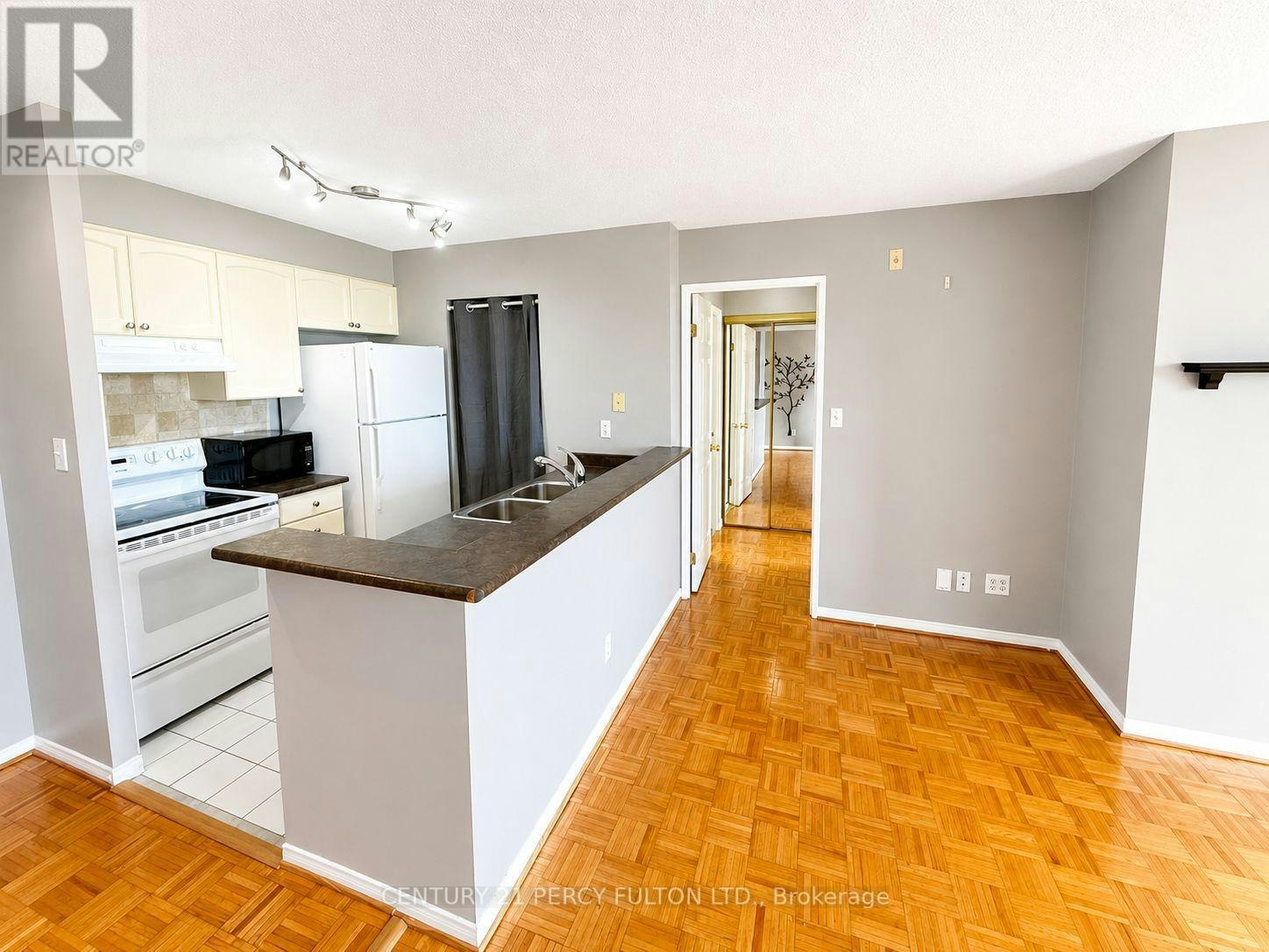 1201-1625 Pickering Parkway, Pickering, ON, L1V 6Z6 - 11