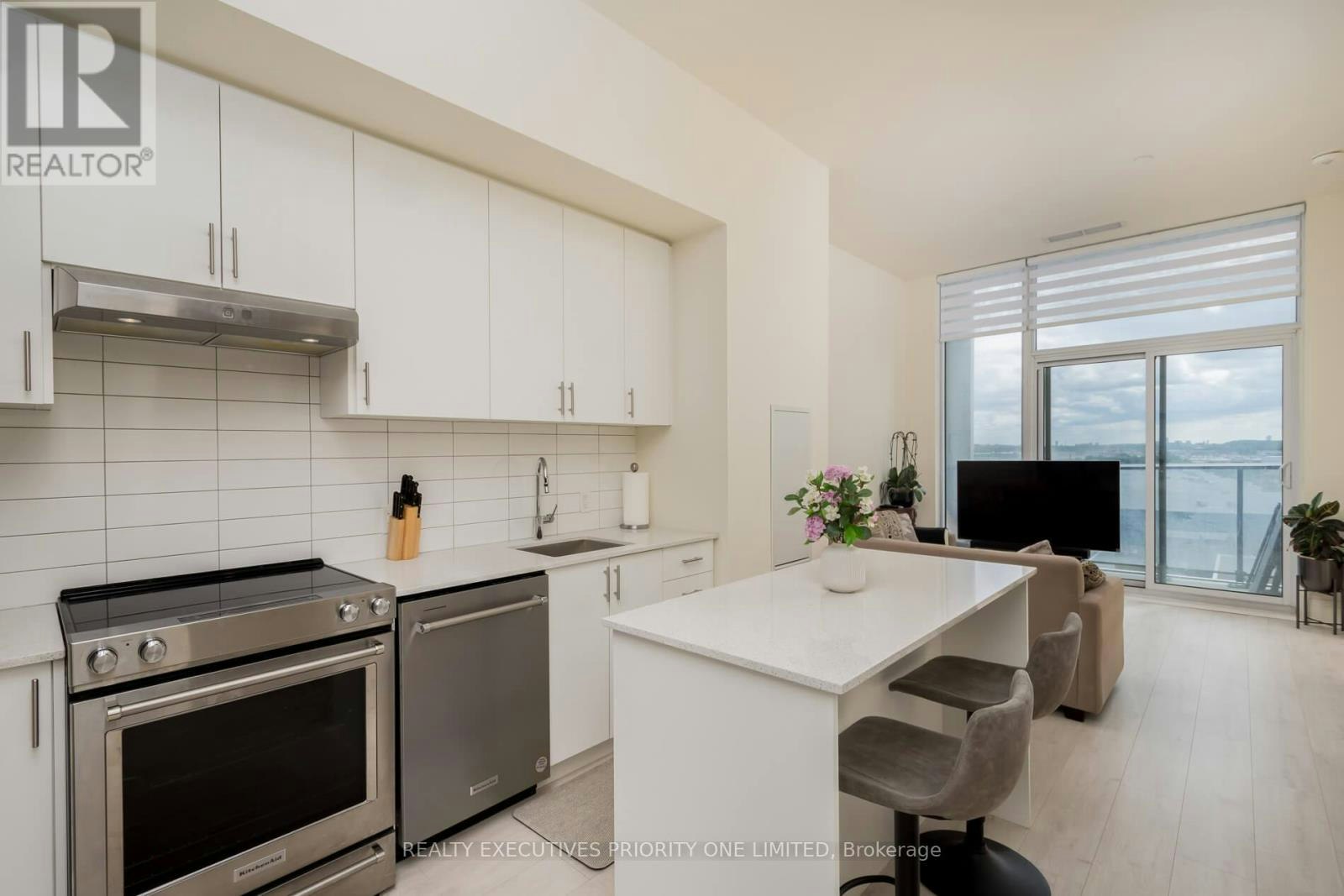 707-9000 Jane Street, Vaughan, ON, L4K 0M6 - 6