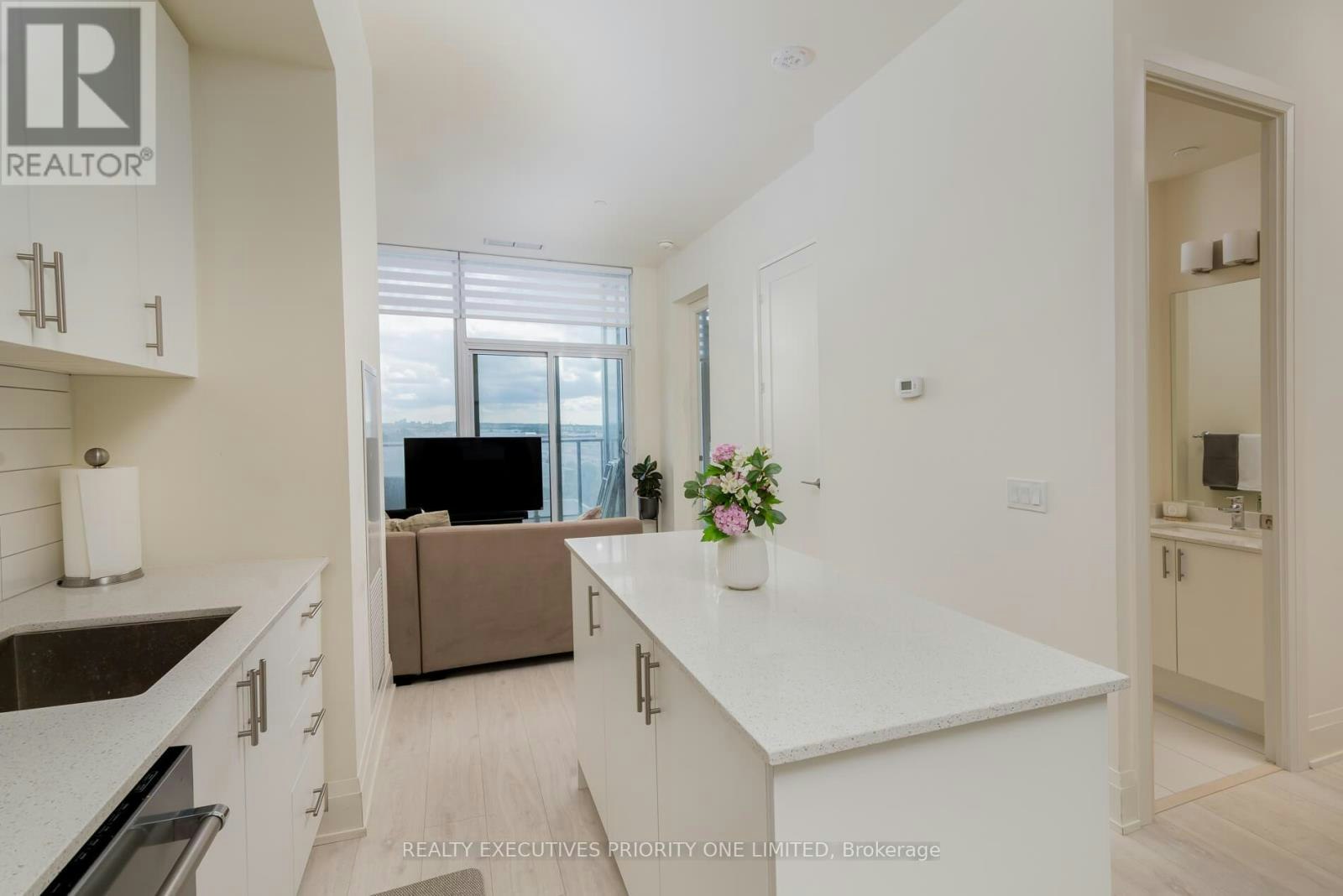 707-9000 Jane Street, Vaughan, ON, L4K 0M6 - 8