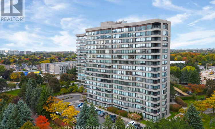 1614-7440 Bathurst Street