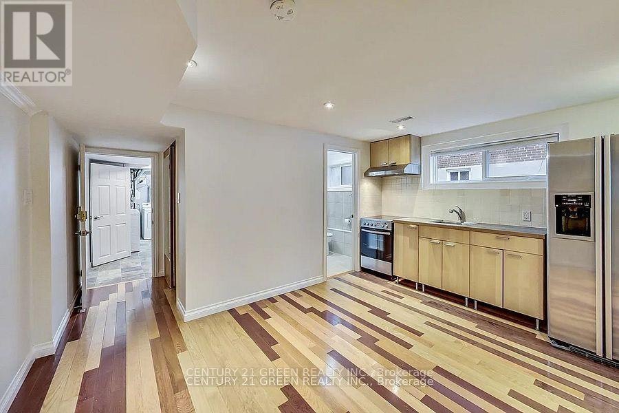 LOWER-28 Jellicoe Avenue, Toronto, ON, M8W 1W1 - 4