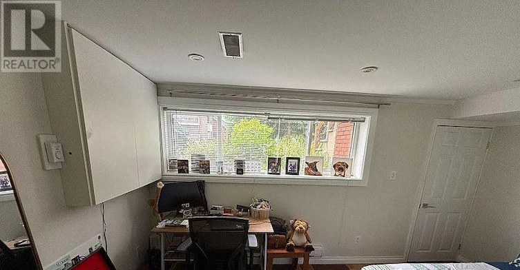 LOWER-28 Jellicoe Avenue, Toronto, ON, M8W 1W1 - 5