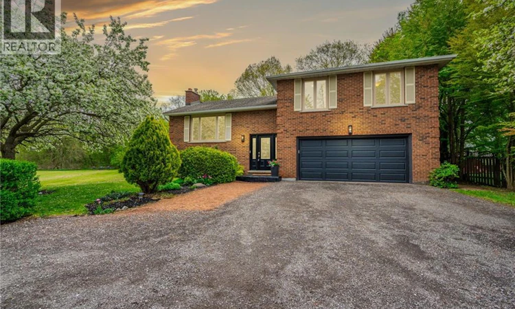 152 Concession 7 Road E