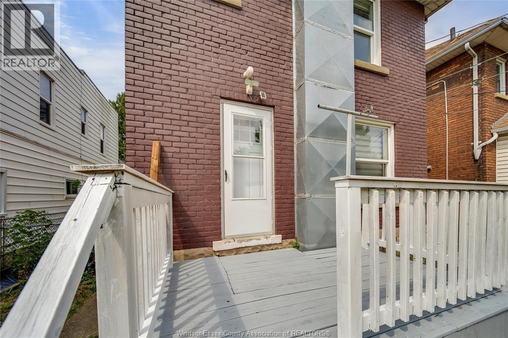 392 Curry Avenue, Windsor, ON, N9B 2B7 - 41