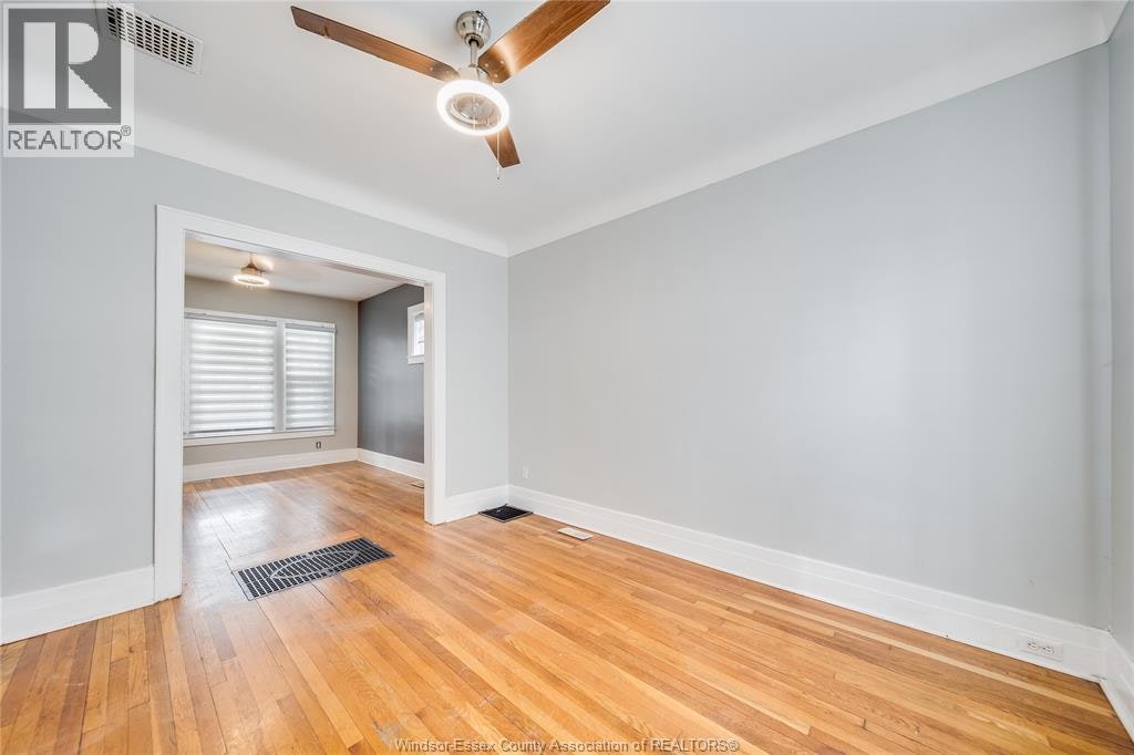 392 Curry Avenue, Windsor, ON, N9B 2B7 - 21