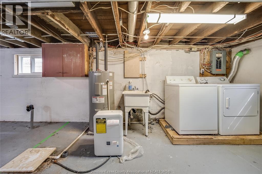 392 Curry Avenue, Windsor, ON, N9B 2B7 - 37