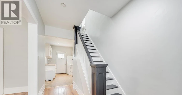 392 Curry Avenue, Windsor, ON, N9B 2B7 - 6