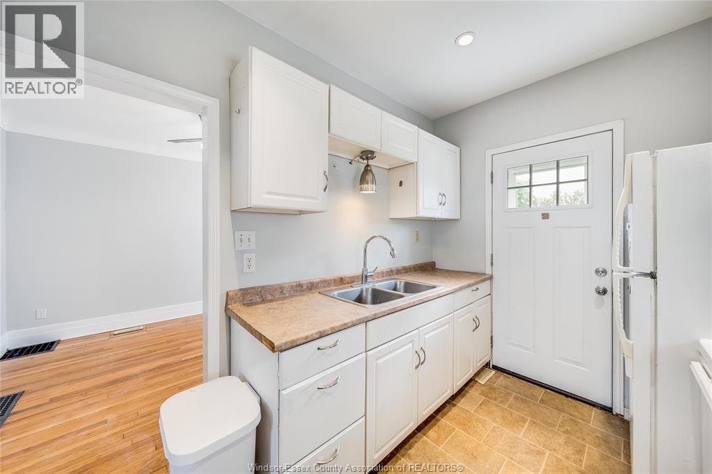 392 Curry Avenue, Windsor, ON, N9B 2B7 - 15