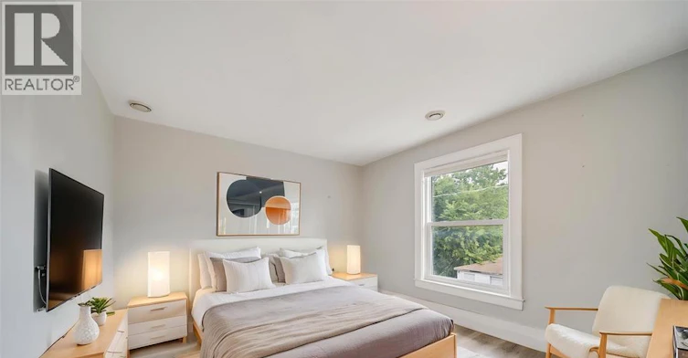 392 Curry Avenue, Windsor, ON, N9B 2B7 - 25