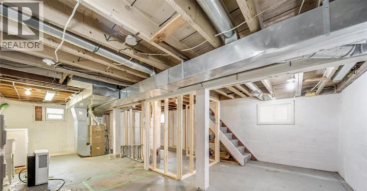 392 Curry Avenue, Windsor, ON, N9B 2B7 - 38