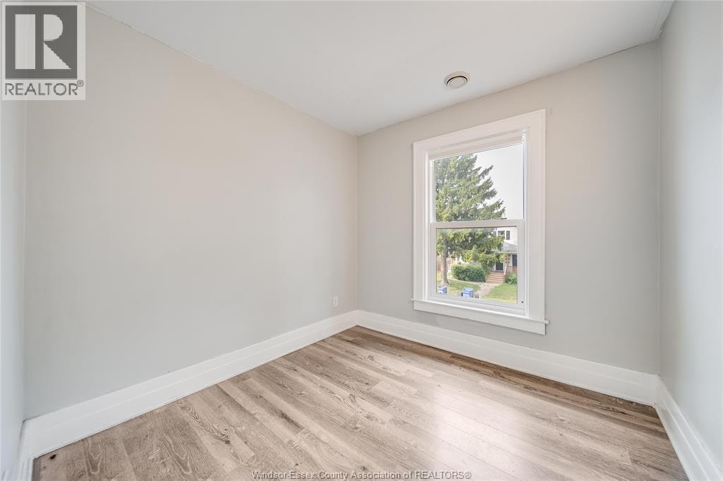 392 Curry Avenue, Windsor, ON, N9B 2B7 - 33