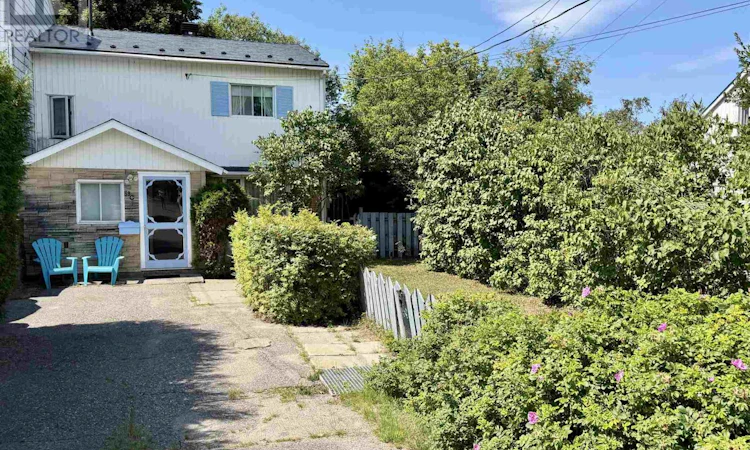 89C Spruce Avenue