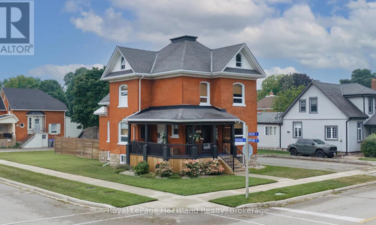 5 Britannia Road W