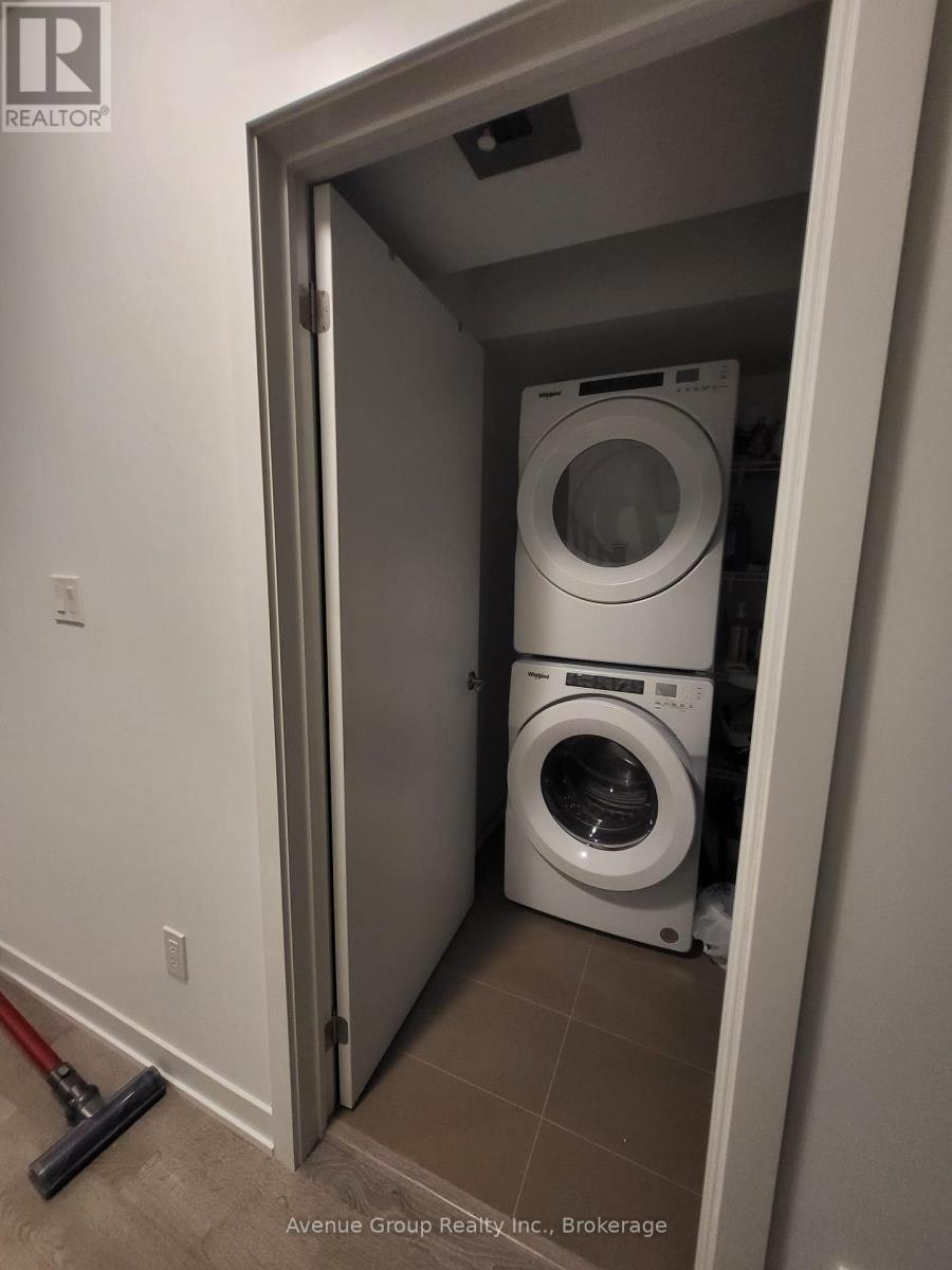 60 Hooyo Terrace, Toronto, ON, M6A 0E2 - 24