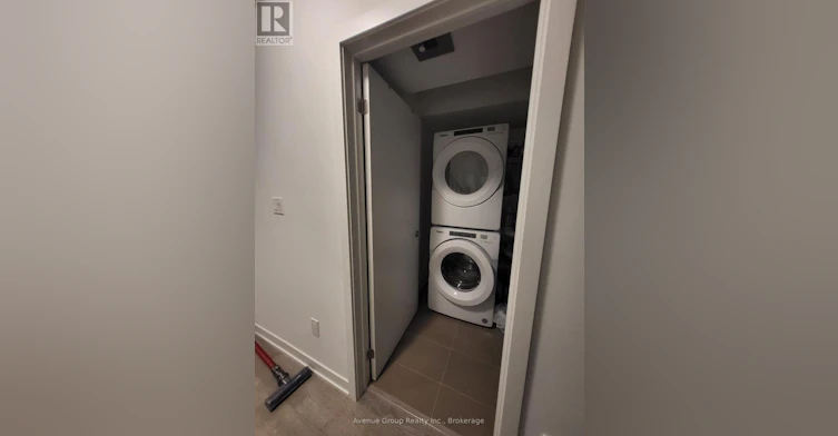 60 Hooyo Terrace, Toronto, ON, M6A 0E2 - 24