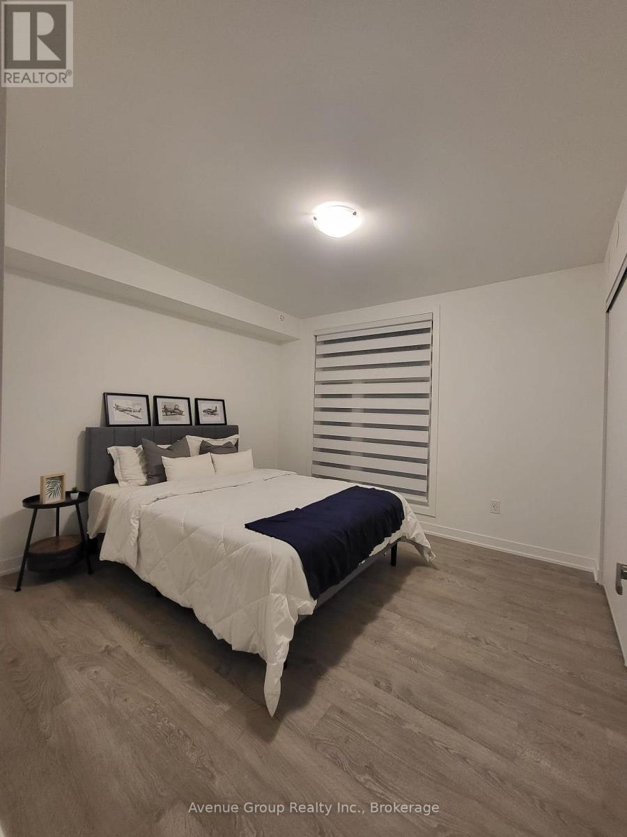 60 Hooyo Terrace, Toronto, ON, M6A 0E2 - 13