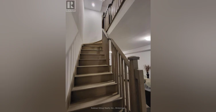 60 Hooyo Terrace, Toronto, ON, M6A 0E2 - 23