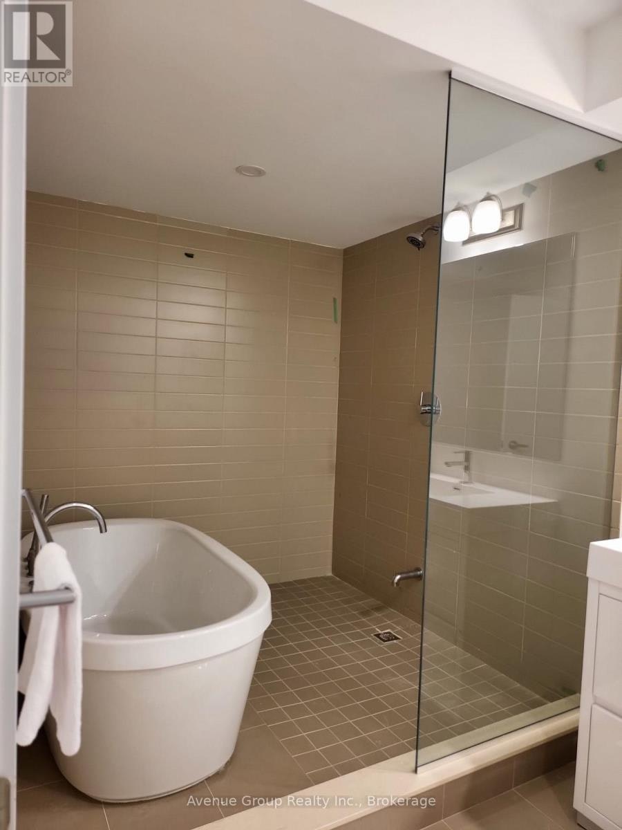 60 Hooyo Terrace, Toronto, ON, M6A 0E2 - 22