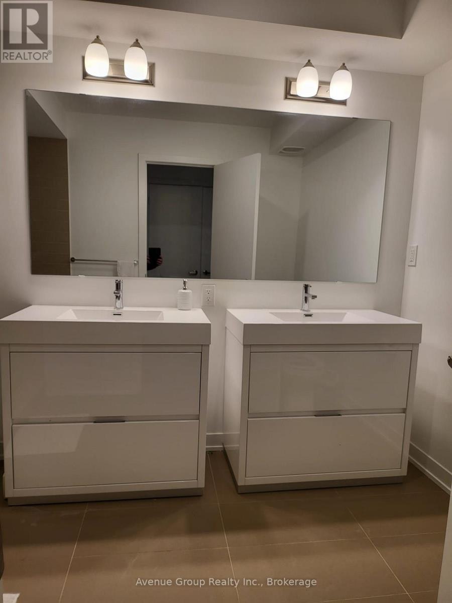 60 Hooyo Terrace, Toronto, ON, M6A 0E2 - 18