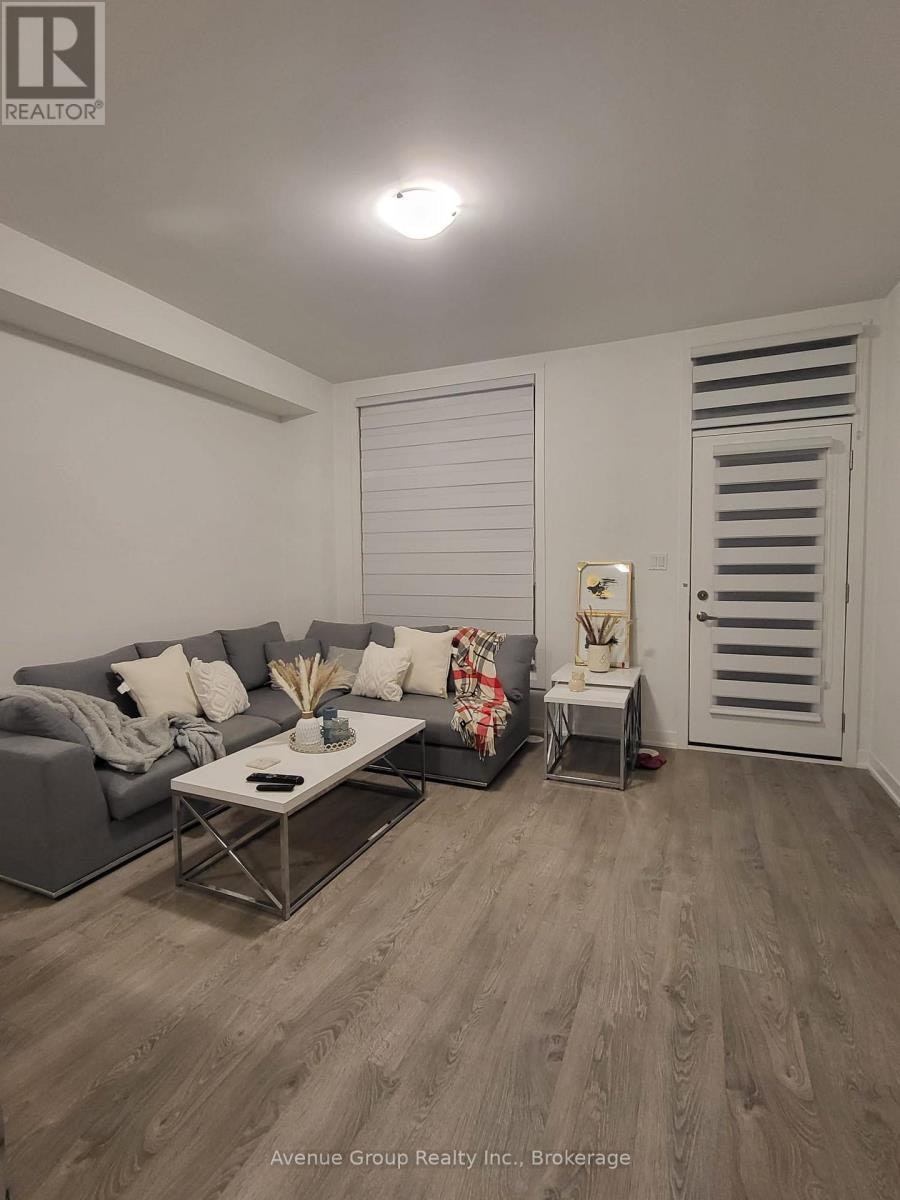 60 Hooyo Terrace, Toronto, ON, M6A 0E2 - 5