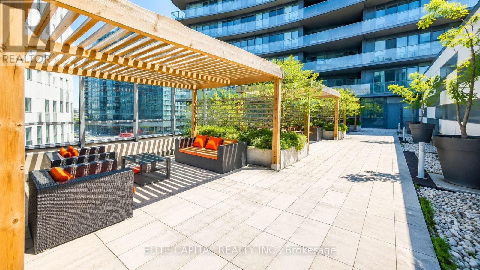 628-20 Bruyeres Mews, Toronto, ON, M5V 0G8 - 9