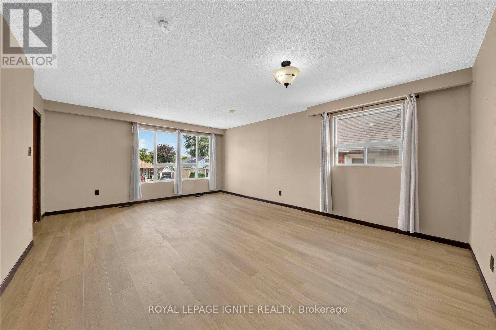 MAIN-88 Edgely Avenue SOUTH, Toronto, ON, M1N 3L1 - 12