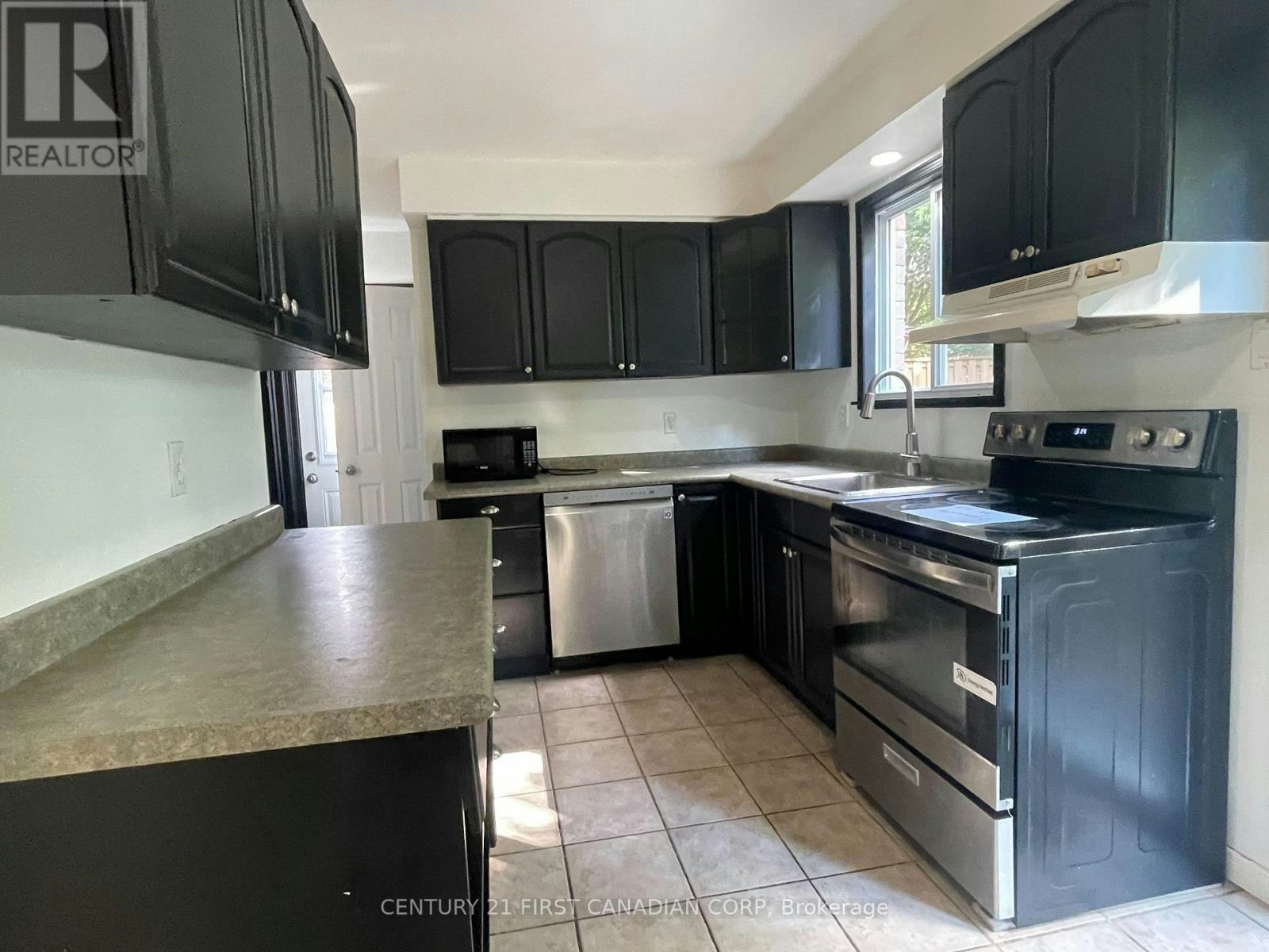 124 Ardsley Crescent, London, ON, N6G 3W7 - 4