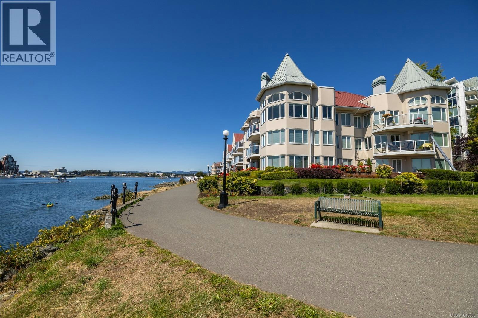 209-55 Songhees Road, Victoria, BC, V9A 6T3