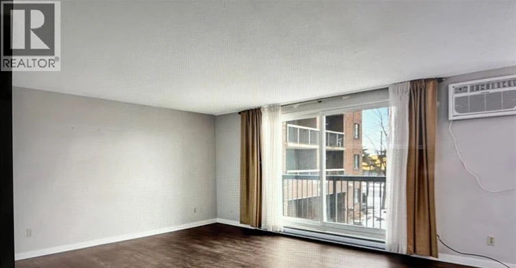 211-3936 Wyandotte, Windsor, ON, N8Y 4V1 - 3