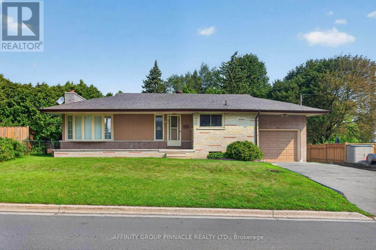 40 Switzer Drive, Oshawa, ON, L1G 3J1