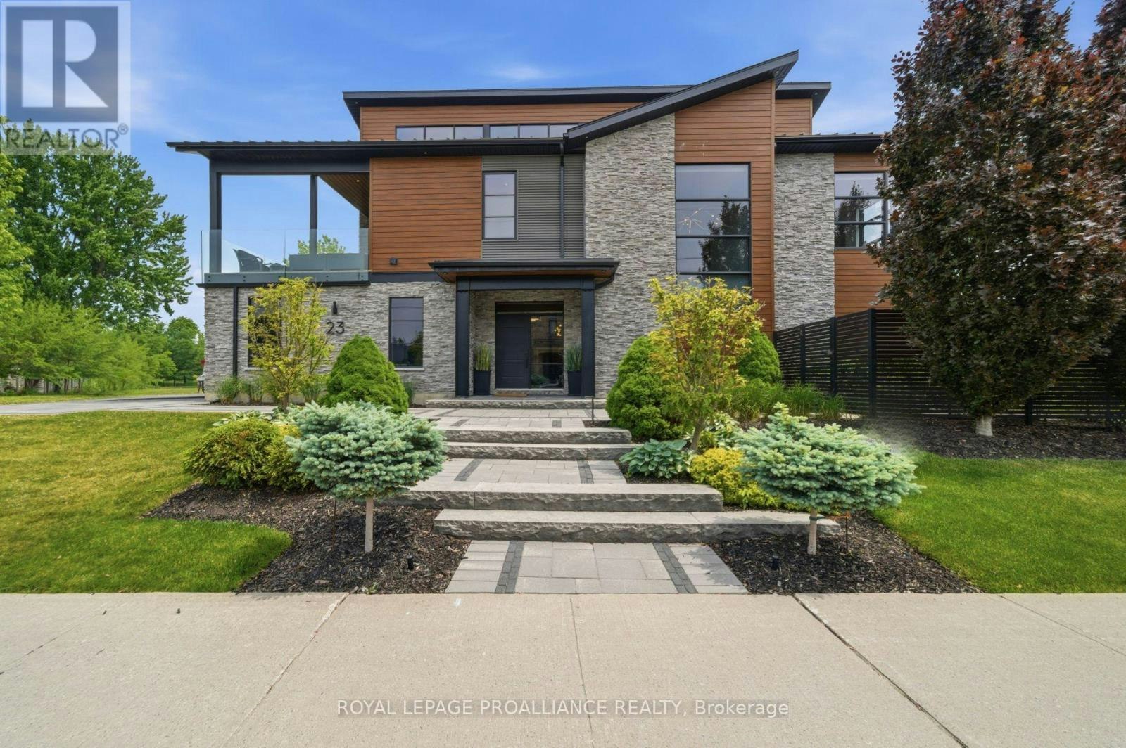 23 Church Street SOUTH, Belleville, ON, K8N 0C3